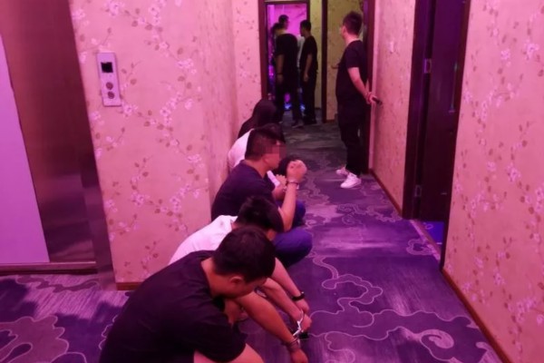 网络热议！武汉医生喝茶事件始末曝光(网络热议!武汉医生喝茶事件始末曝光)