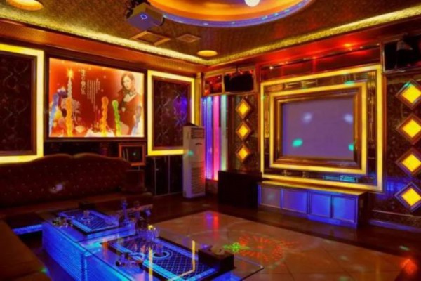 桑拿洋马武汉燃，夏日热情释放时(桑拿网 武汉)